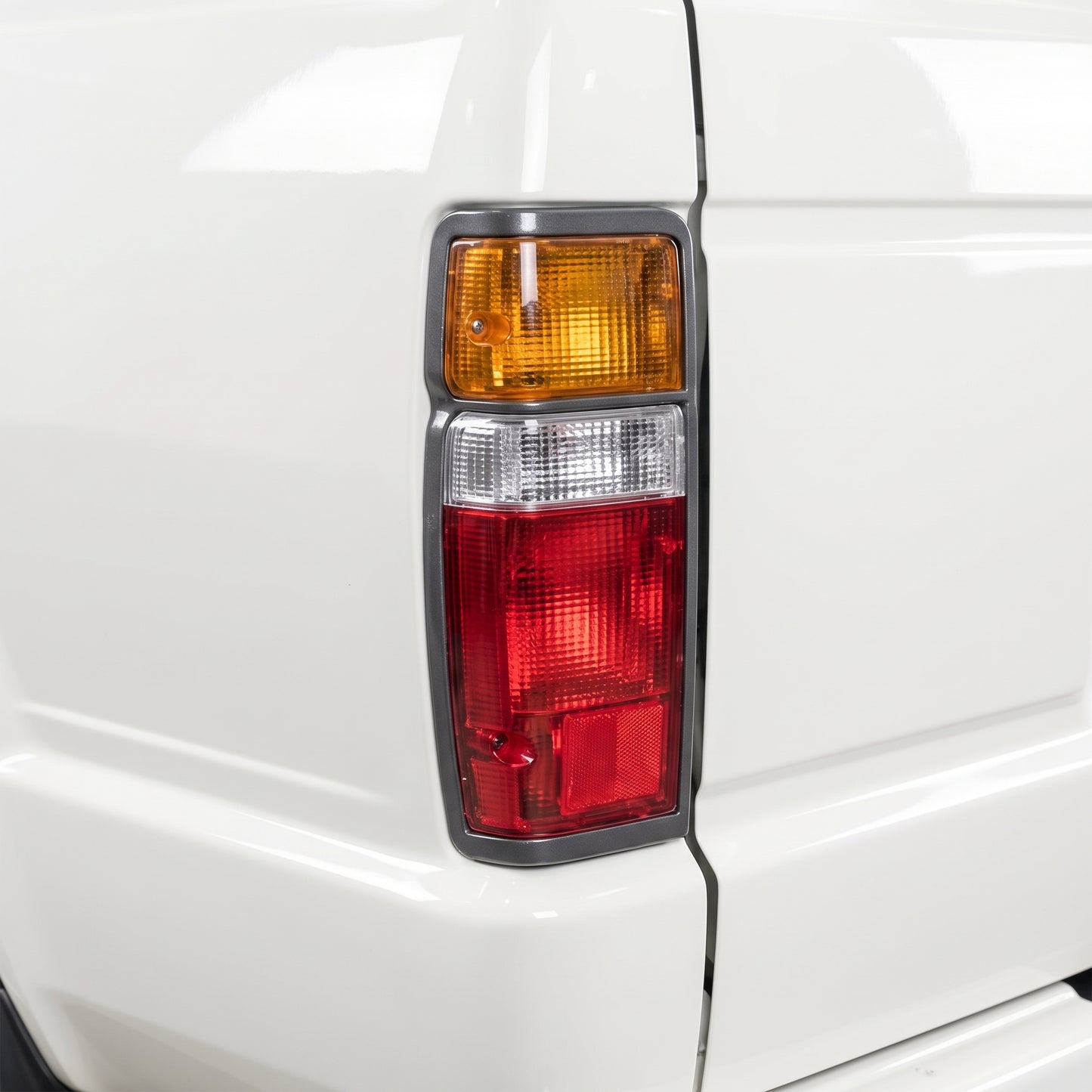 Toyota HiAce H50 / H60 (1984 - 1985) OEM Style Tail Lights LH + RH