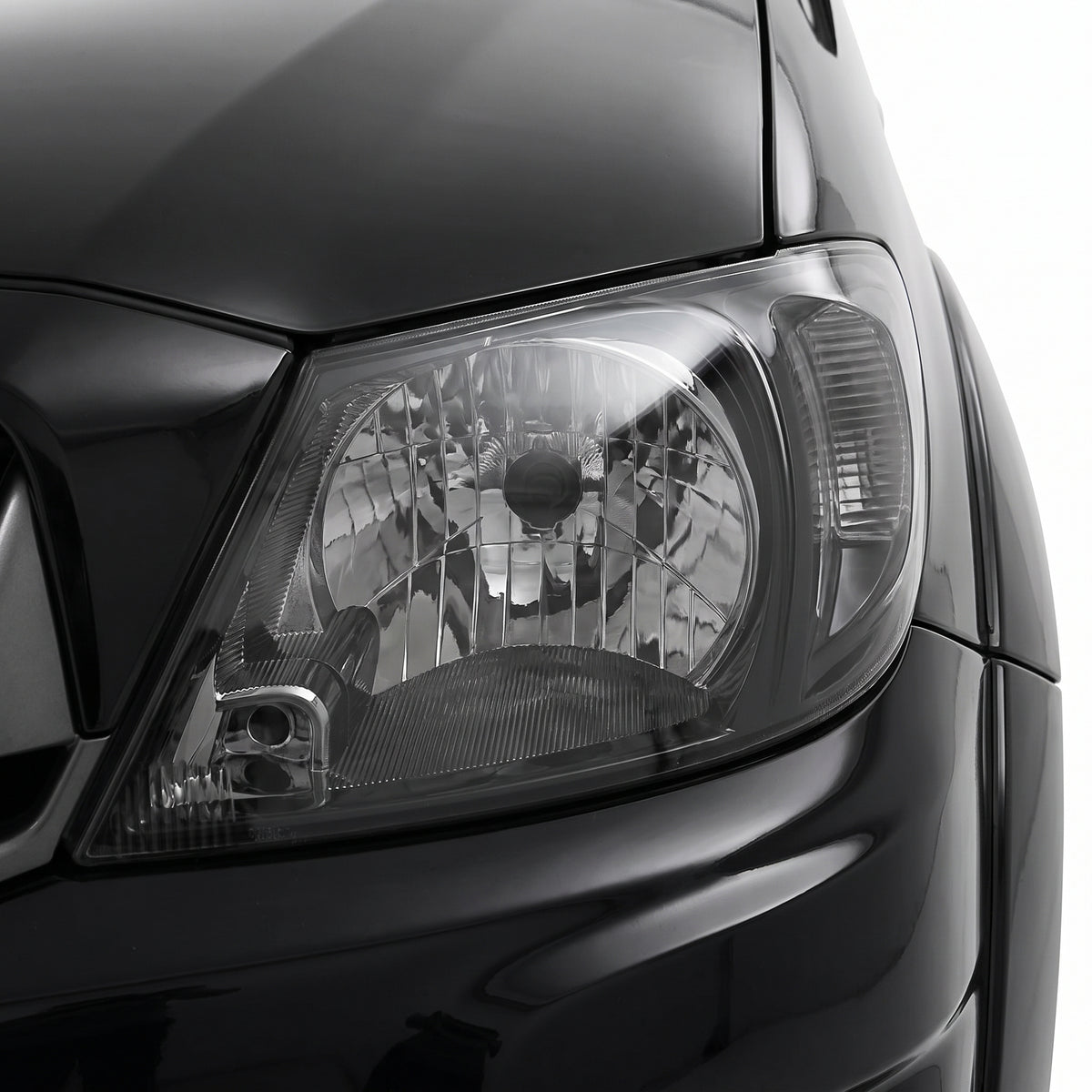 Toyota HiLux GGN / KUN / TGN Ute (2005 - 2012) Smoked Corner Lights Clear Headlights LH + RH