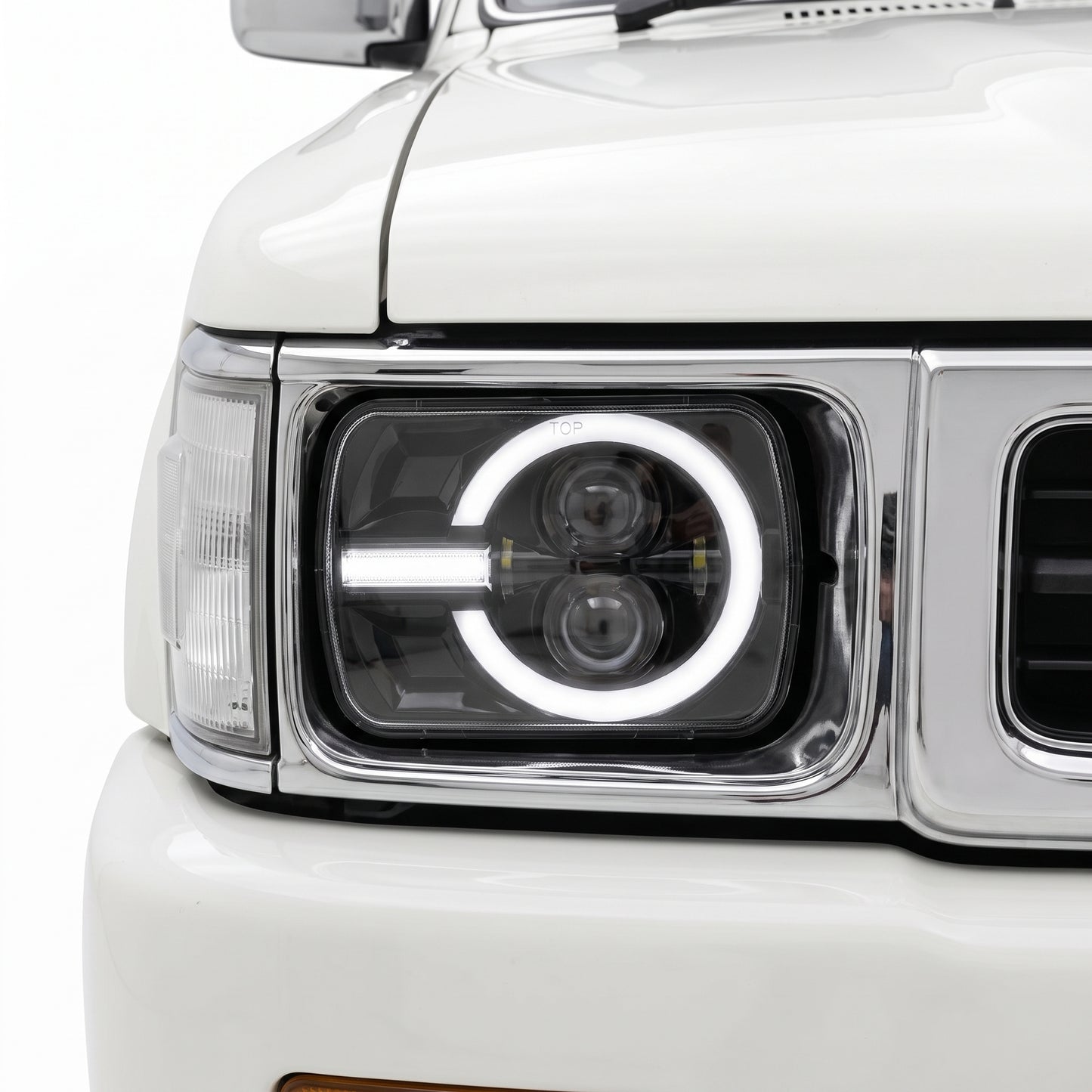 Toyota HiLux N40 / N50 / N60 (1983 - 2004) LED Halo DRL Headlights LH + RH