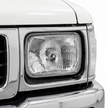 Toyota HiLux N50 (1991 - 1994) Clear OEM Style Headlights LH + RH