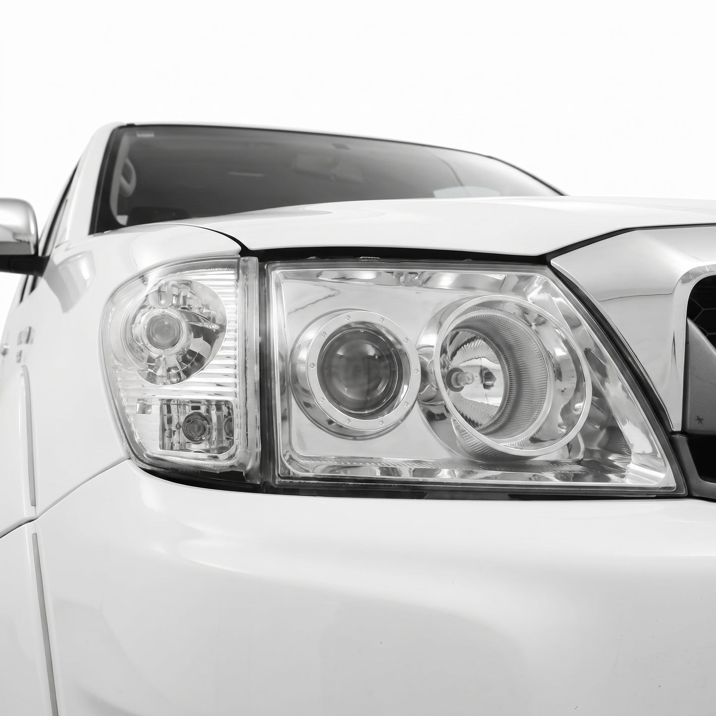 Toyota HiLux N60 (2001 - 2005) Halogen OEM Style Headlights and Corner light LH + RH