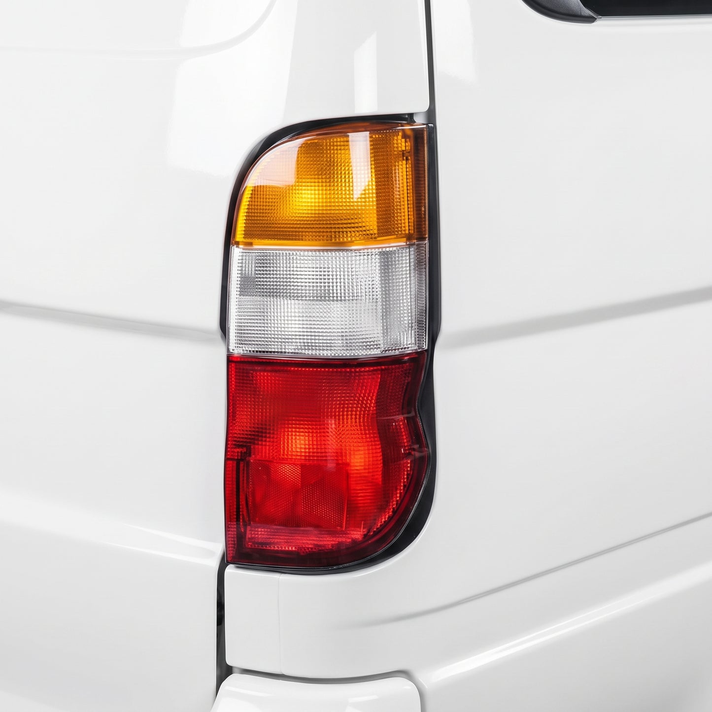 Toyota Hiace SBV H100 / RCH / KZH Van (1995 - 2004) Tail Lights LH + RH