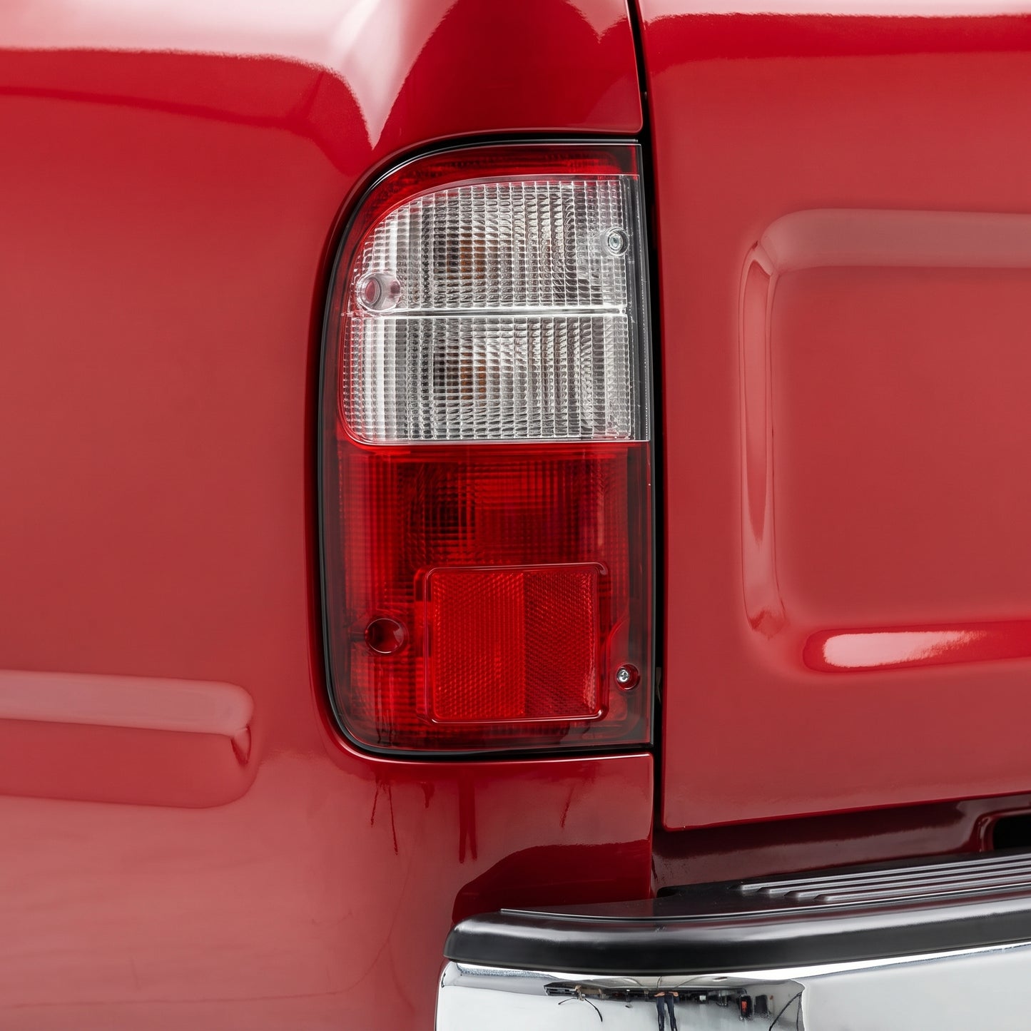 Toyota HiLux N60 (1997–2005) OEM Replacement Tail Lights