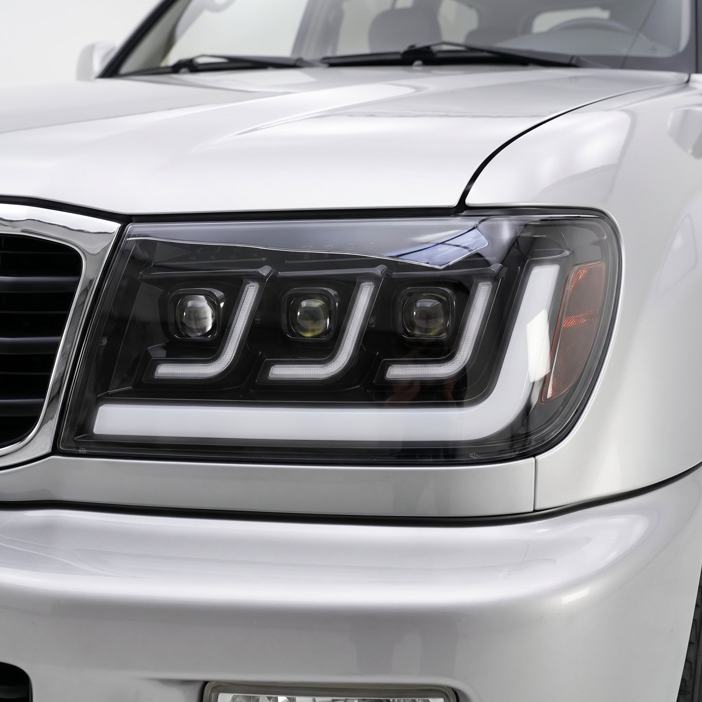Toyota LandCruiser 100 Series (1998 - 2007) Full LED Triple Lens DRL Projector Headlights LH + RH