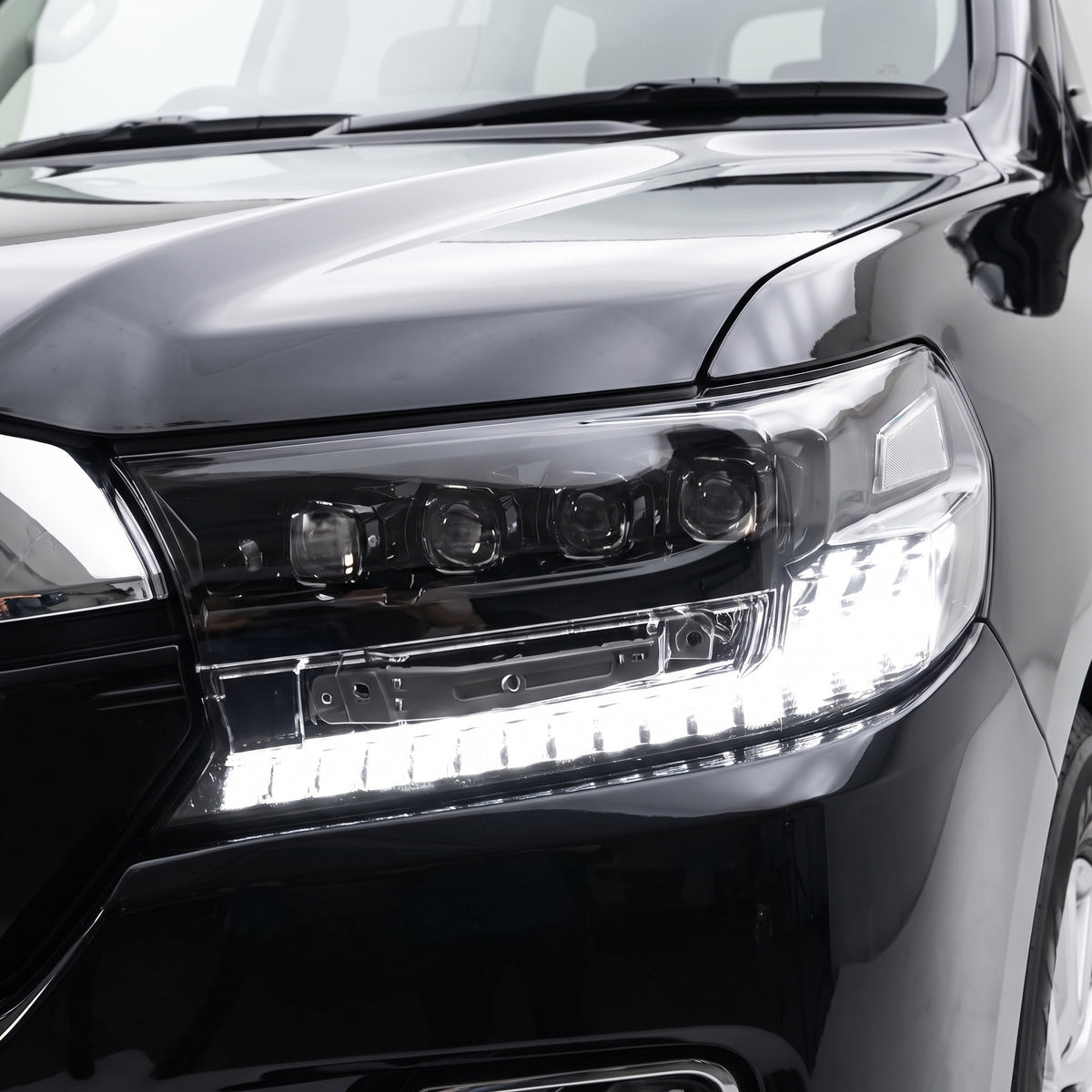 Toyota LandCruiser 200 Series Facelift (2016 - 2021) LED Premium Quad Lens DRL Headlights LH + RH installed