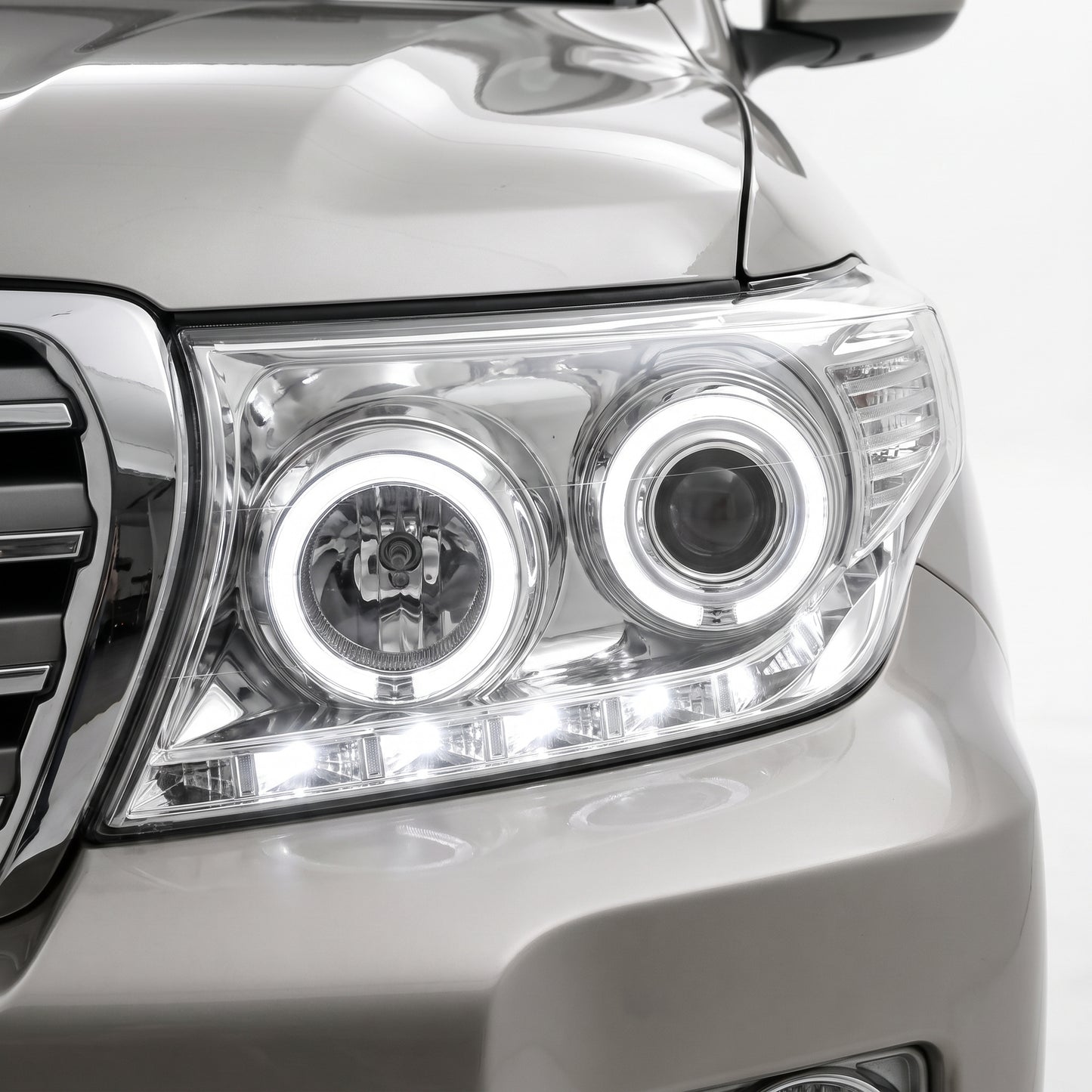 Toyota LandCruiser 200 Series (2007- 2015) Sequential LED DRL Halo Projector Headlights LH + RH