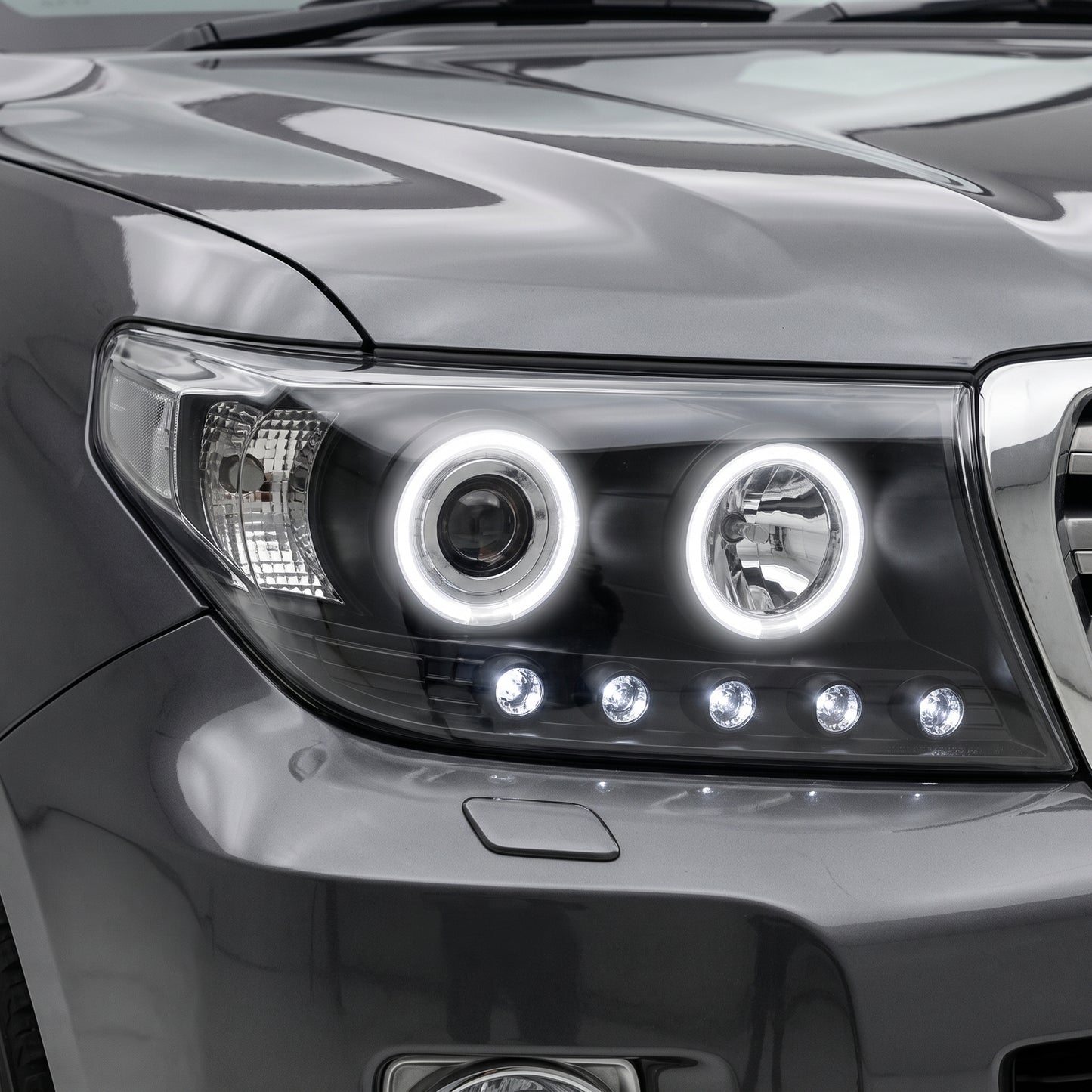 Toyota LandCruiser 200 Series (2007 - 2015) Clear / Black Halo Angel Eyes Headlights LH + RH