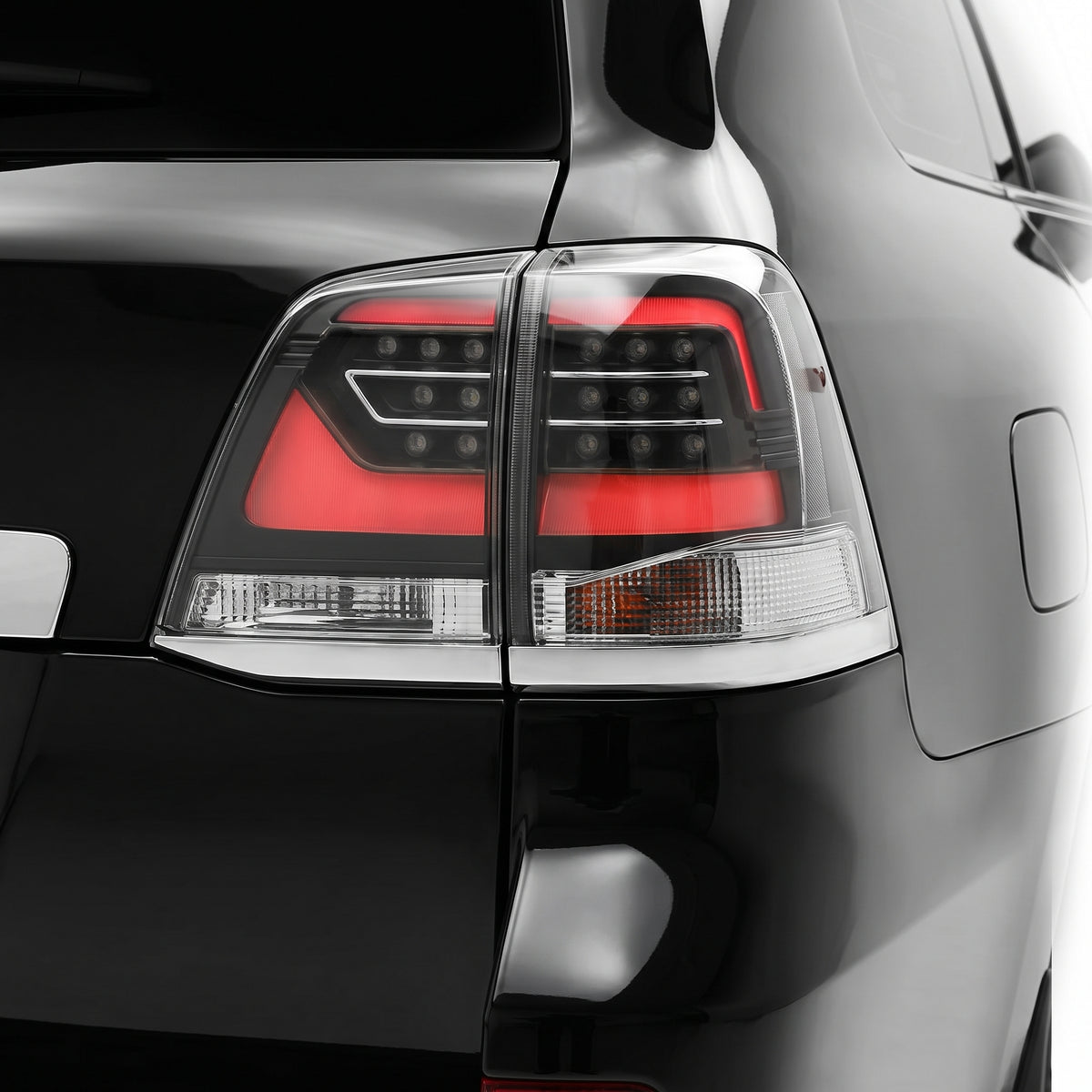 Toyota LandCruiser 200 Series (2008 - 2015) Sequential Black Clear LED Tail Lights LH + RH installed