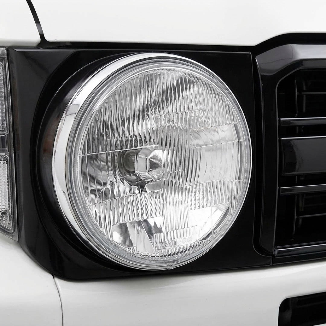 Toyota LandCruiser 70 / 73 / 75 / 78 / 79 Series (1985 - 2007) H4 7-inch Round OEM Style Headlights LH + RH