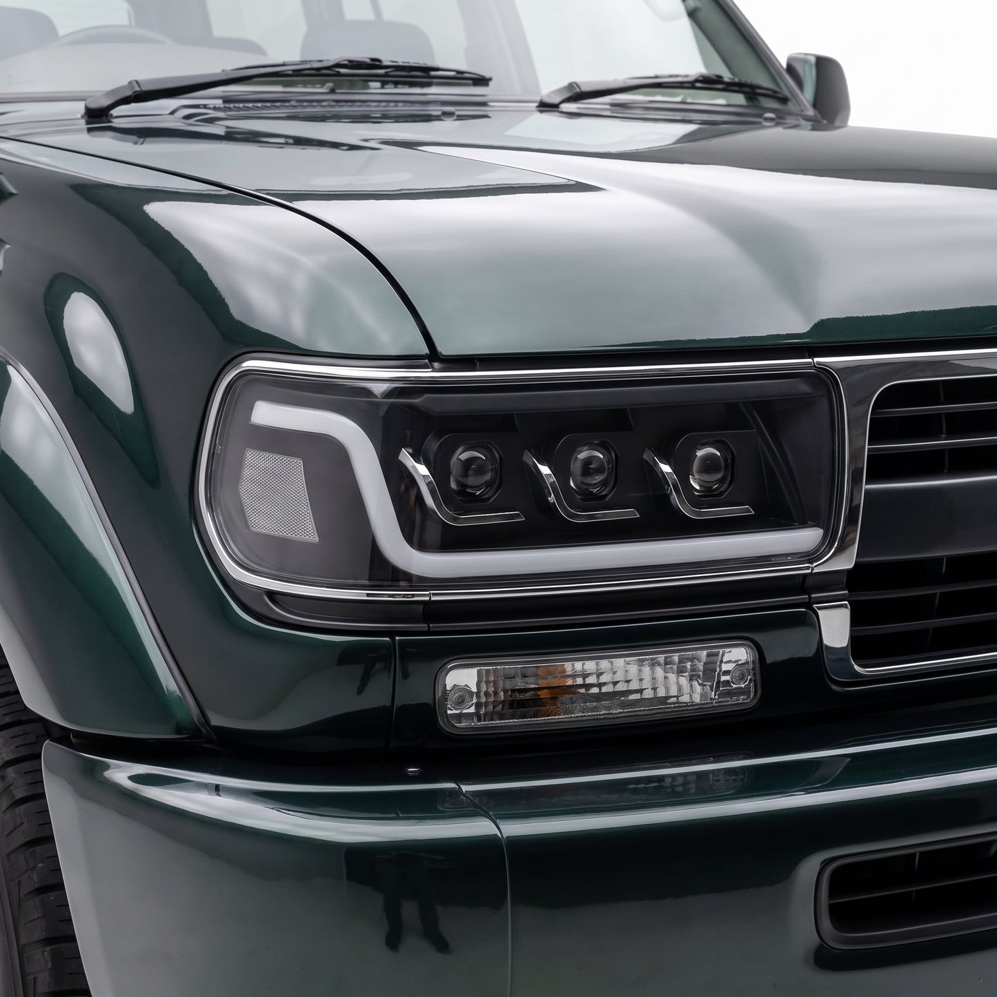 Toyota LandCruiser 80 Series (1990 - 1997) Sequential LED DRL Black Projector Headlights LH + RH