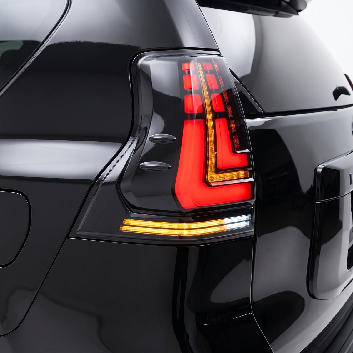 Toyota LandCruiser Prado 150 Series (2010 - 2021) LED Tail Lights LH + RH installed