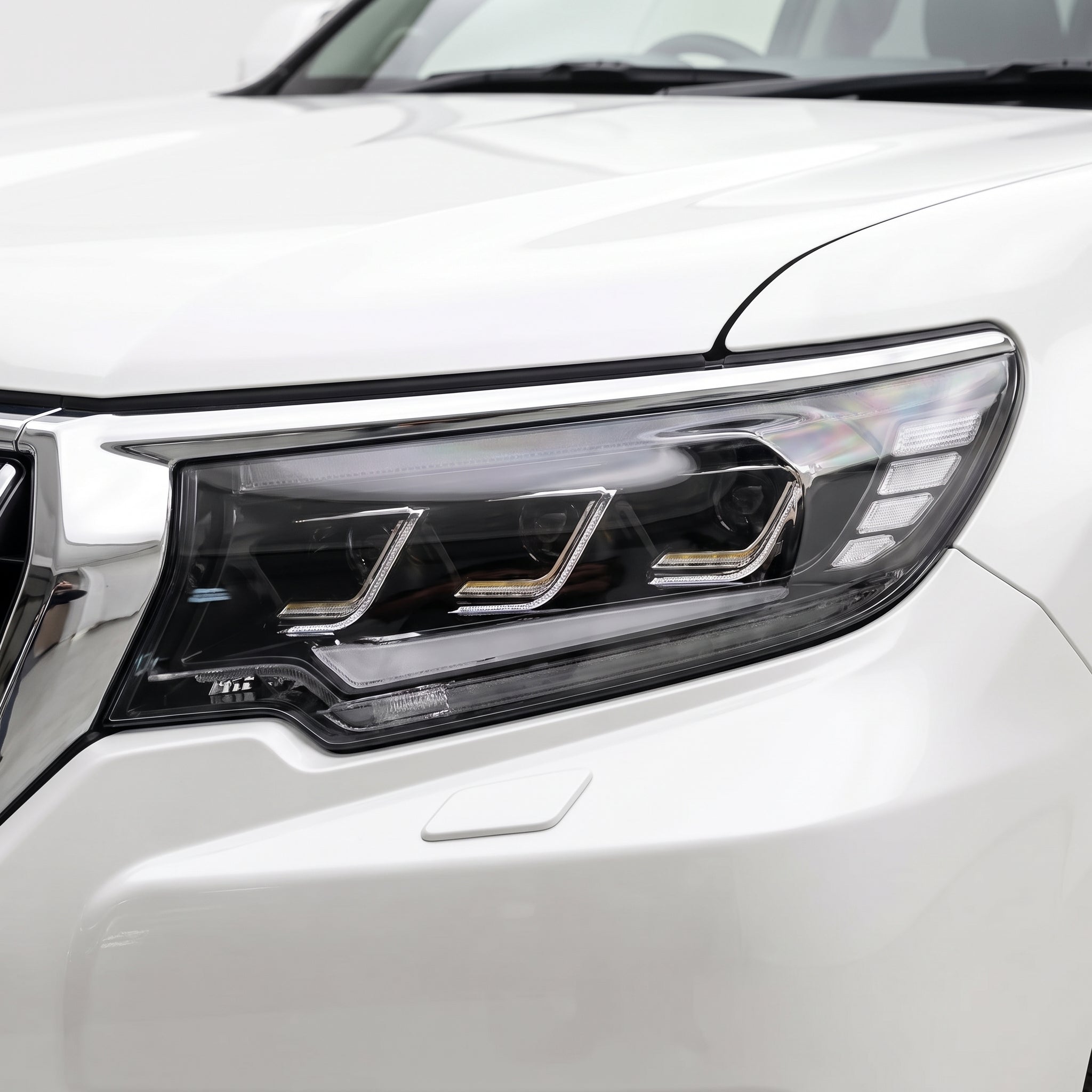 Toyota LandCruiser Prado 150 Series (2018- 2023) FULL LED DRL Sequenti