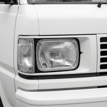 Toyota LiteAce M20 / M30 (1983 - 1989) Headlights with H4 Globe Glass Lens LH + RH
