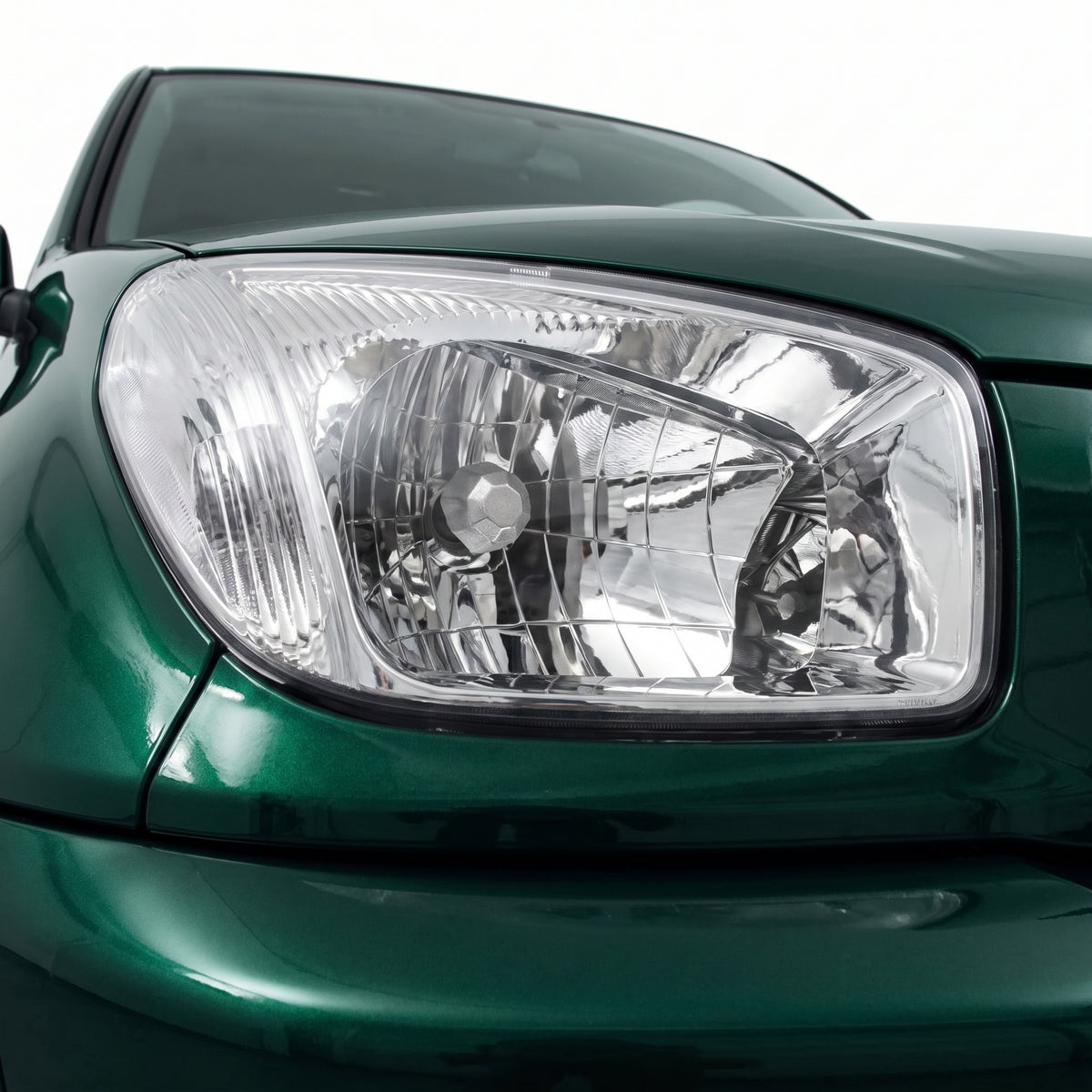 Toyota RAV4 XA20 / ACA20 Series 1 (2000 - 2003) Headlights LH + RH installed close-up