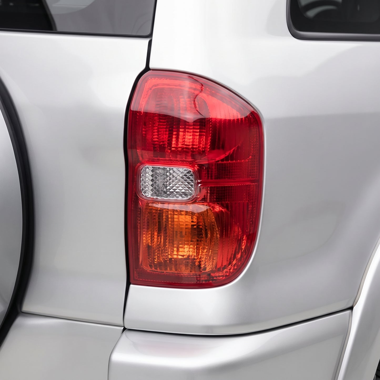 Toyota RAV4 XA20 (2000 - 2003) Halogen Tail Lights LH + RH