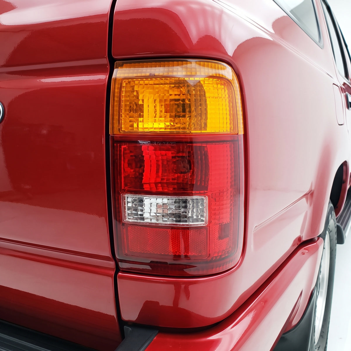 Toyota Surf / 4 Runner N130 (1991 - 1997) Halogen Tail Lights LH + RH installed