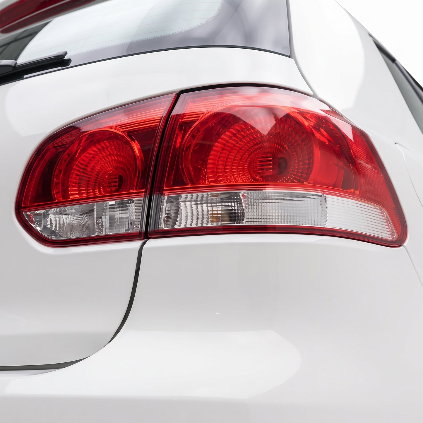 Volkswagen Golf MK6 (2008 - 2012) OEM Style Tail Lights LH + RH