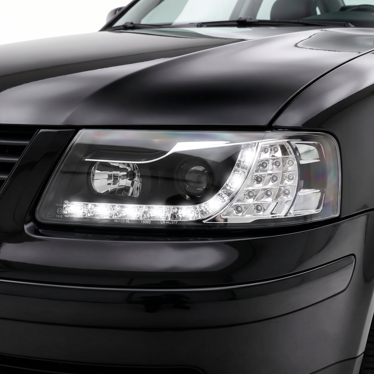Volkswagen Passat GP (2001 - 2005) Black DRL LED Projector With LED Indicators Headlights LH + RH installed