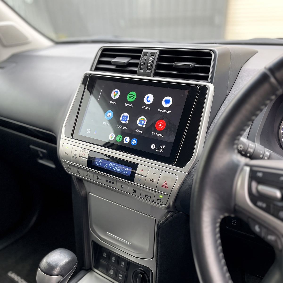 Toyota LandCruiser Prado 150 Series (2017 - 2022) 10" 13.3" Wireless Android 16 Head Unit for Apple CarPlay / Android Auto