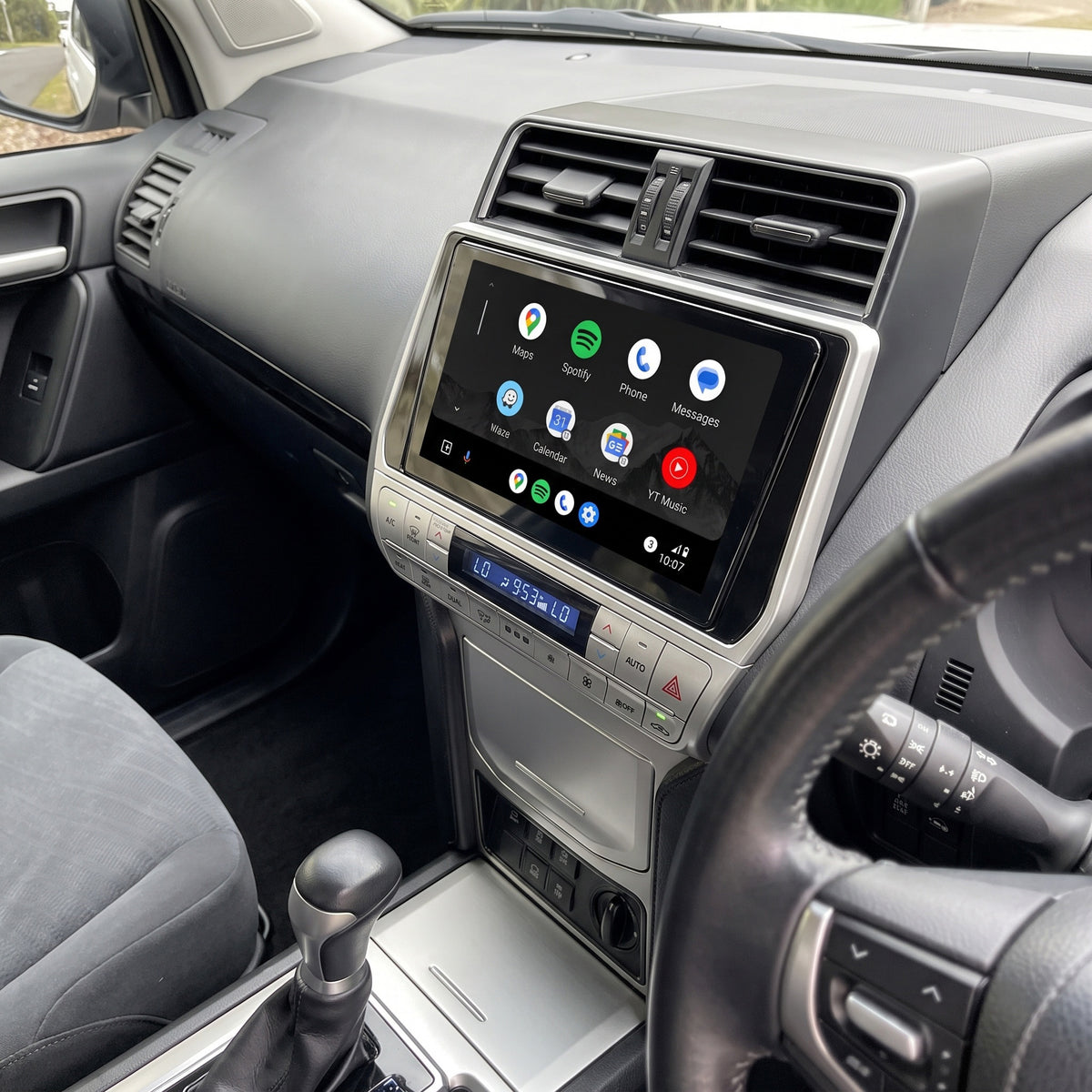 Toyota LandCruiser Prado 150 Series (2017 - 2022) 10" 13.3" Wireless Android 16 Head Unit for Apple CarPlay / Android Auto