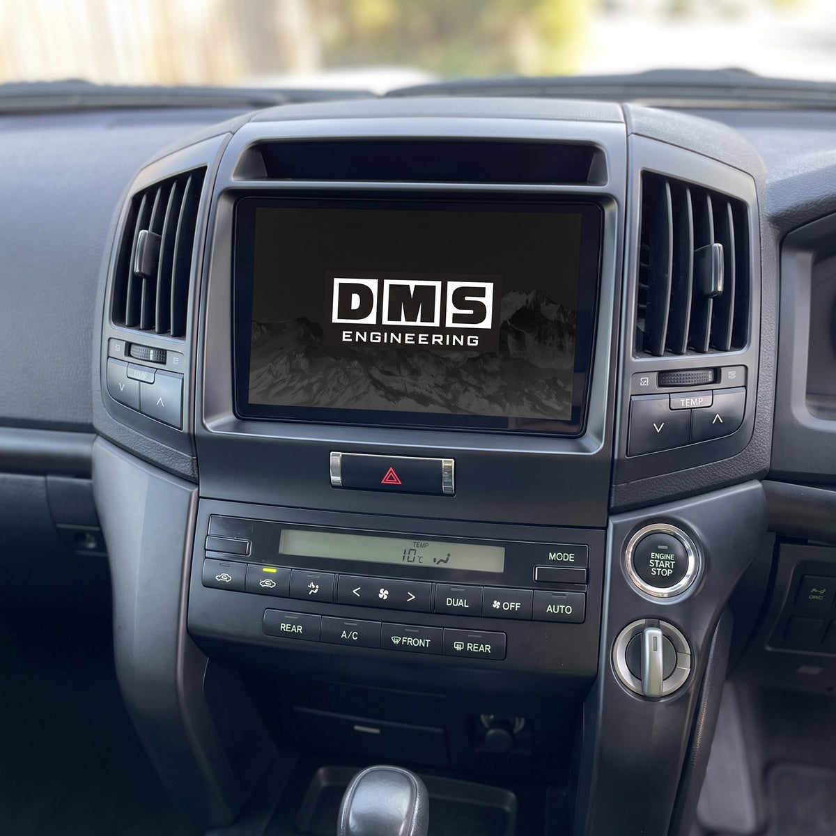 Toyota LandCruiser 200 Series (2007 - 2015) 9" 13.3" Wireless Android 16 Head Unit for Apple CarPlay / Android Auto