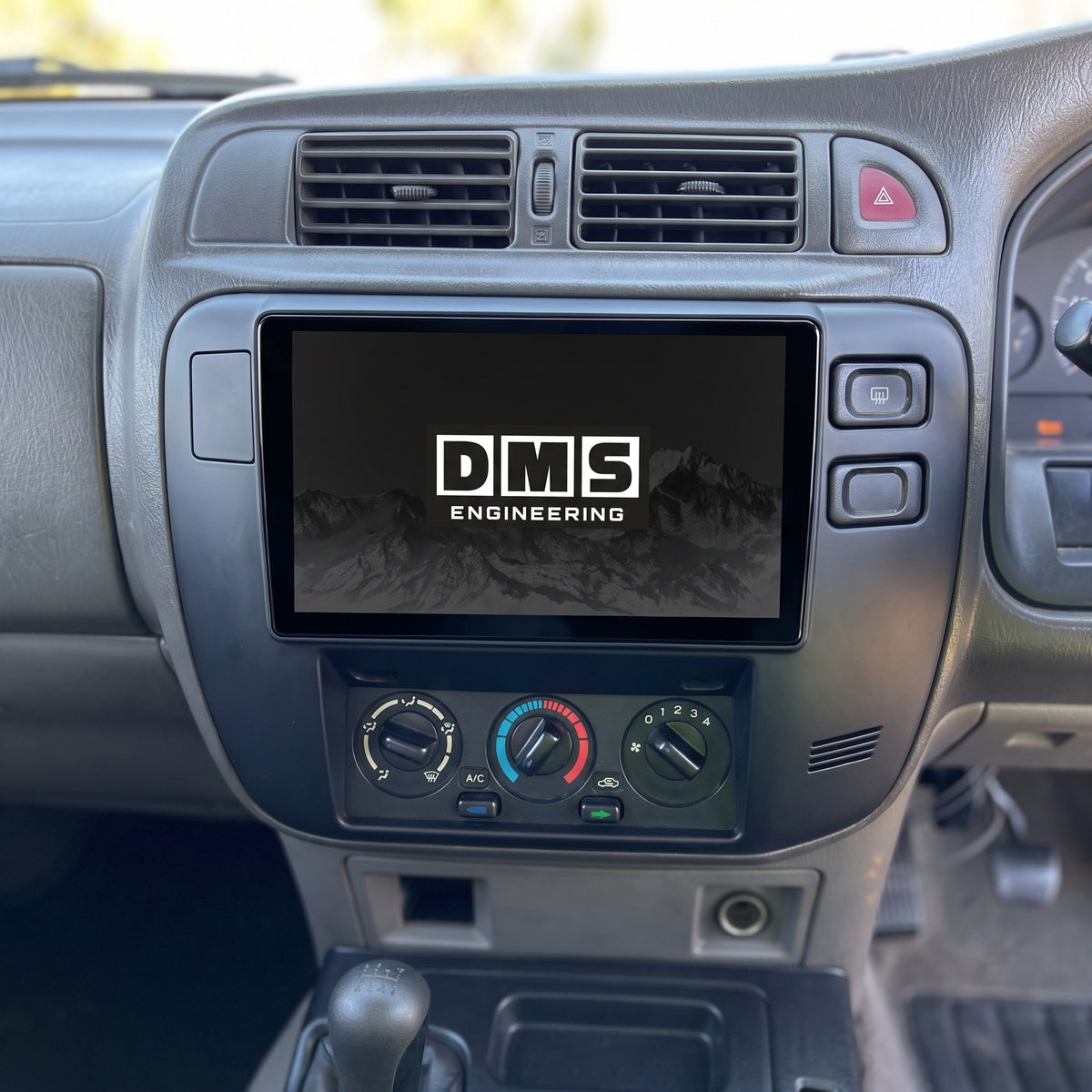 Nissan Patrol GU (1997 - 2009) 9" 13.3" Wireless Android 16 Head Unit for Apple CarPlay / Android Auto