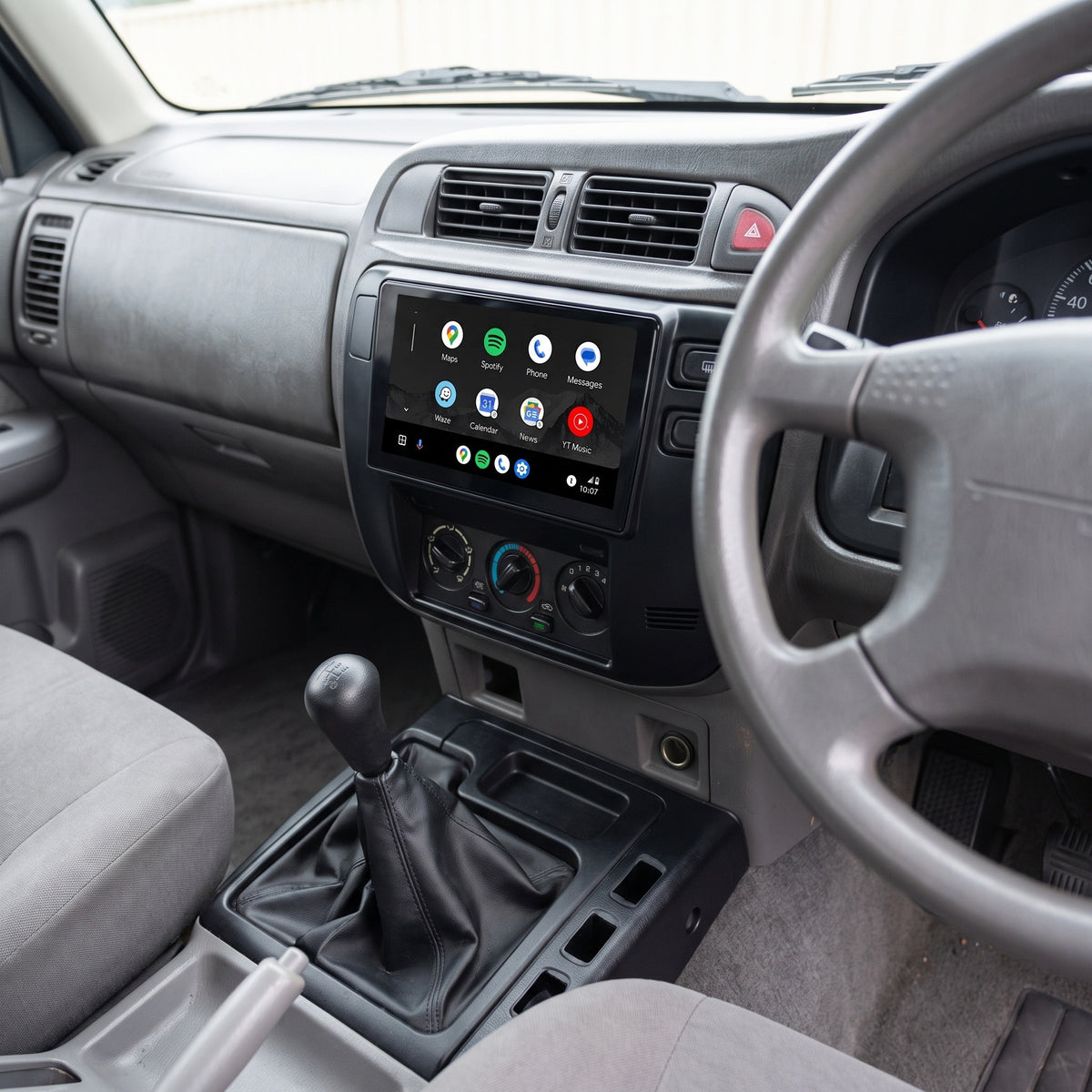 Nissan Patrol GU (1997 - 2009) 9" 13.3" Wireless Android 16 Head Unit for Apple CarPlay / Android Auto